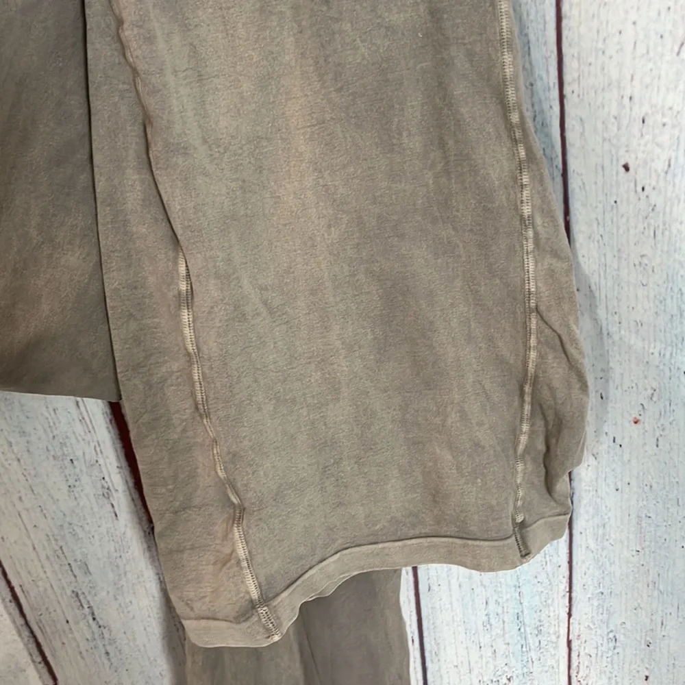 EUC Free People movement good karma flare leggings - Picture 6 of 7